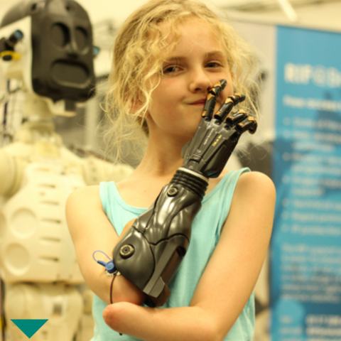 Bionic_Hand_480x480_F